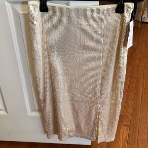 New skirt small size 4-6